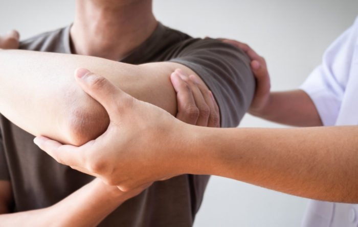 How Do You Treat A Rotator Cuff Injury?