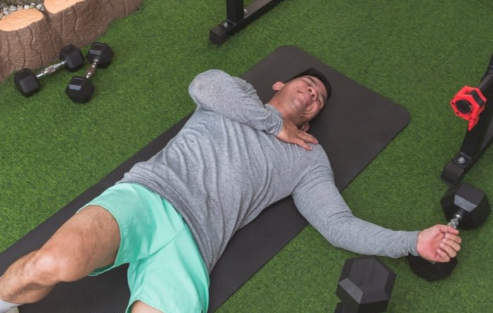 What A Rotator Cuff Tear Feels Like?